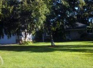 3407 Coseyburn Rd, Waterford, MI 48329