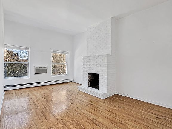 2nd image of 315 W 29th St
