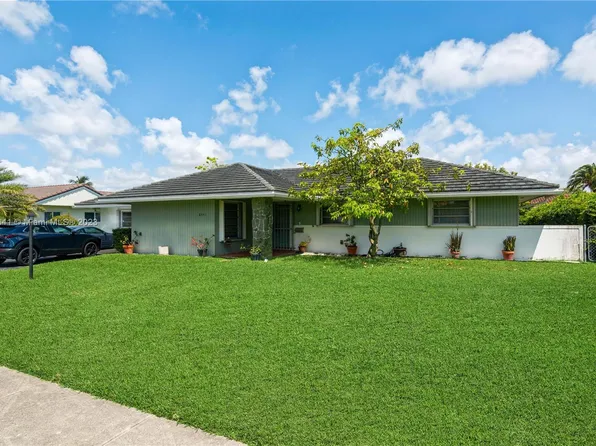 8441 SW 81st Ln, Miami, FL 33143