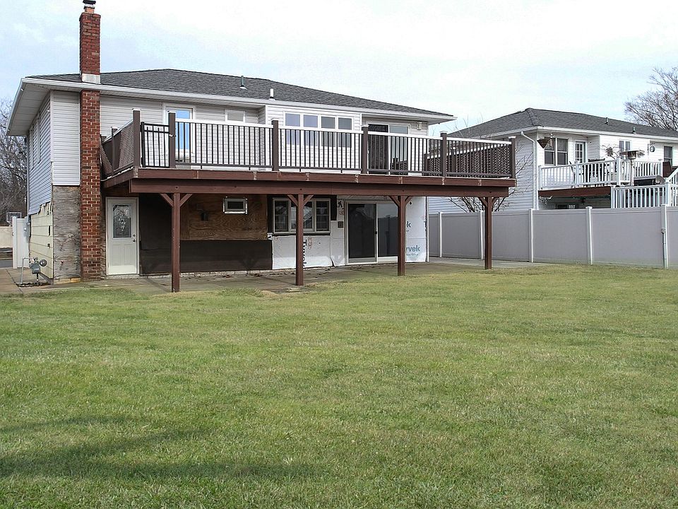 2nd image of 321 Oak Ave