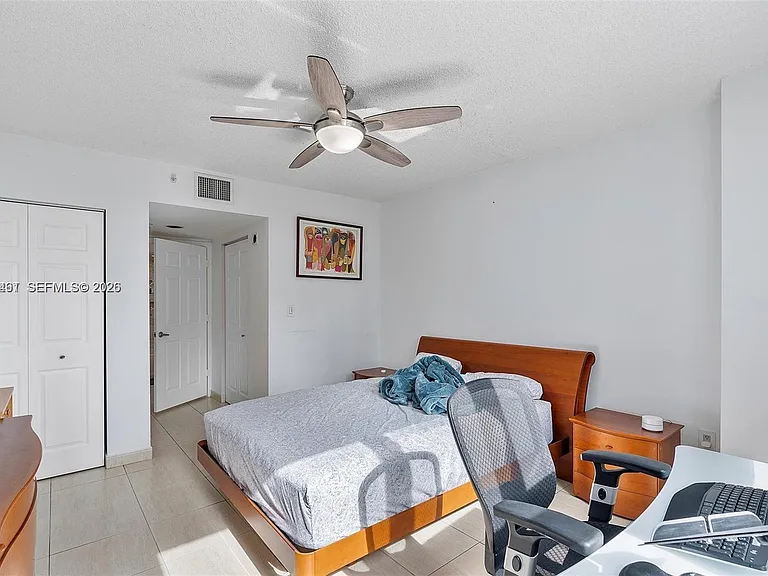 1155 Brickell Bay Dr #603 — Photo 8