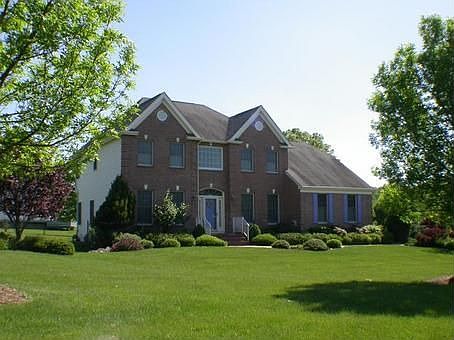 2nd image of 5 Glen View Dr