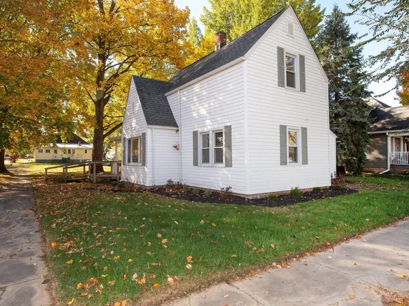 220 N Washington St, Flora, IN 46929