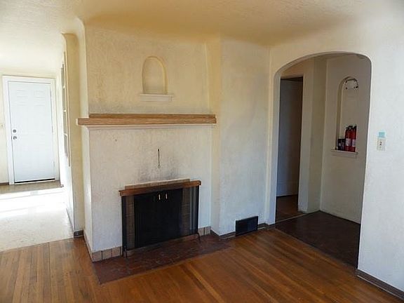 4th image of 1617 E Courtland Ave