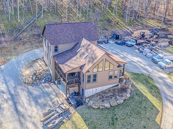 2nd image of 159 Black Bear Ln