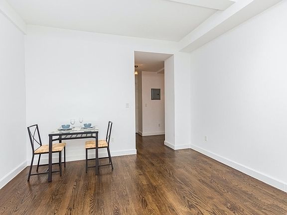 5th image of 212 W 91st St APT 723