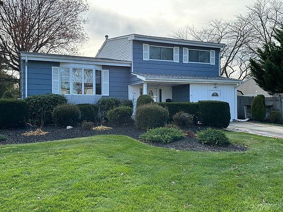 2nd image of 141 Throckmorton Ln