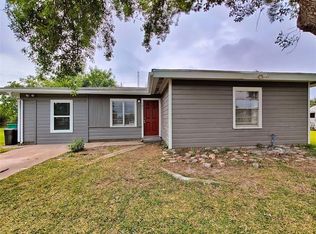 161 Lee Dr, La Marque, TX 77568