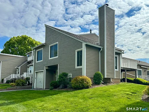 629 Longfellow Dr #629 Photo 1