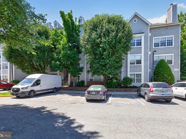 18518 Boysenberry Dr APT 223, Gaithersburg, MD 20879