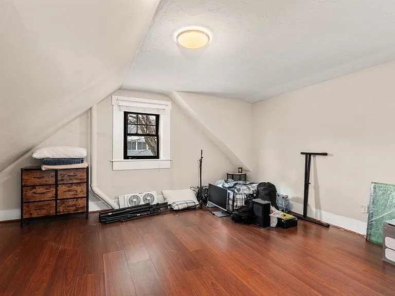 50 Hammond St #2 — Photo 8