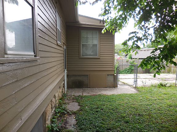 2nd image of 3819 Oakland Ave