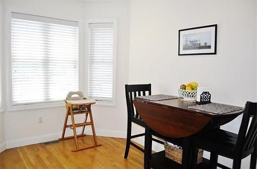 5th image of 909 Washington St Unit 10
