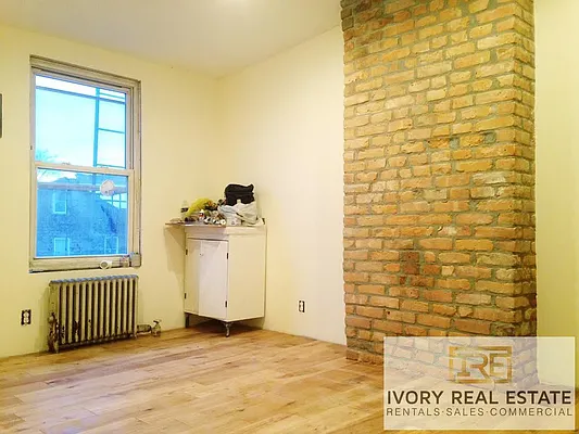 Rented by Ivory Real Estate Group, LLC | media 9