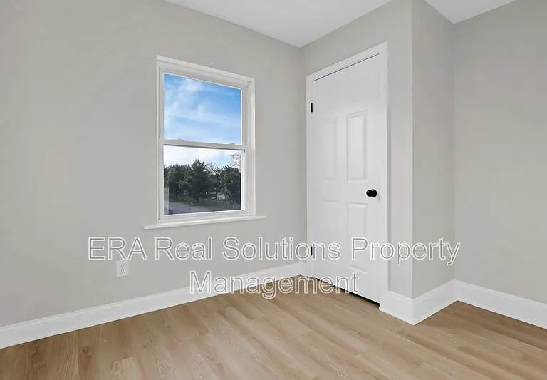 1120 Cole St — Photo 17