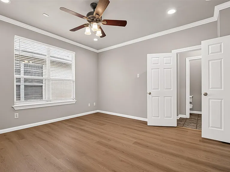 1513 Roy St — Photo 34