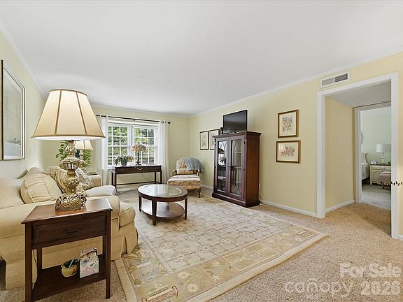 2nd image of 2233 Rexford Rd APT C