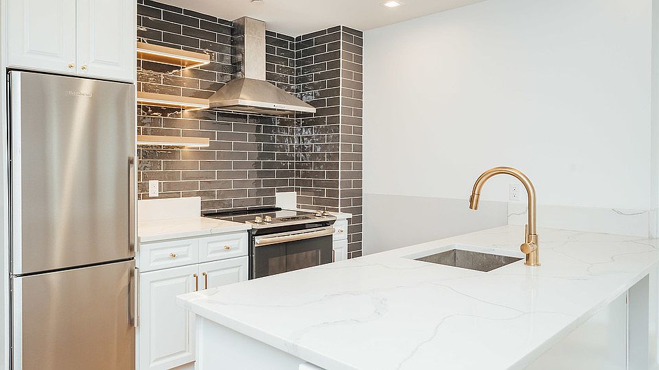 1st image of 115 Stanwix St #313
