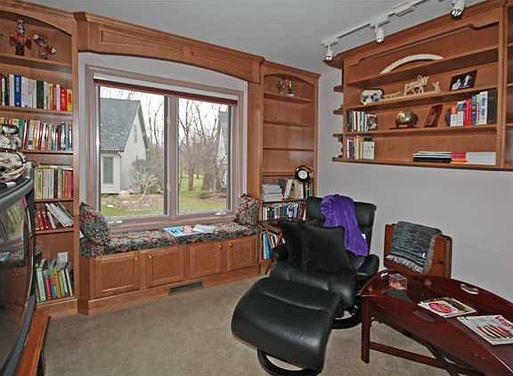 2nd image of 5 Dartmouth Ct