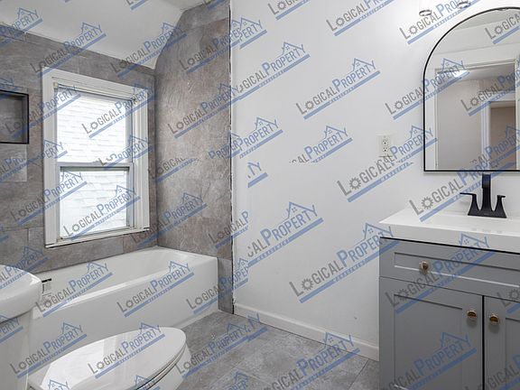 4_Bathroom