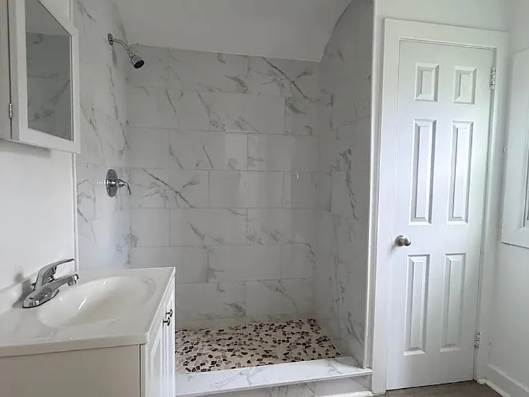 302.5 S 12th St #4 — Photo 8