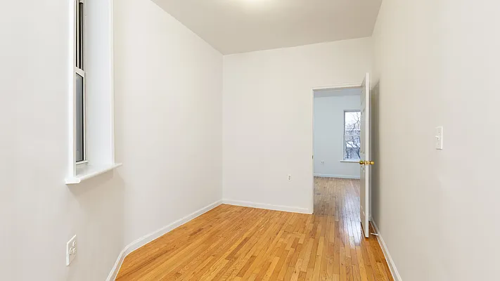Rented by Nooklyn NYC LLC | media 23