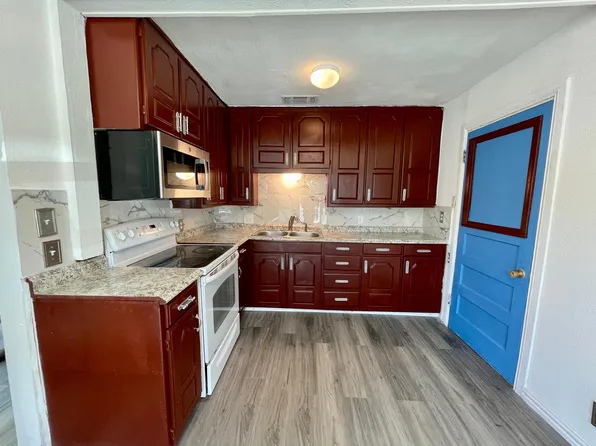 4100 Hawlet St, Fort Worth, TX 76103