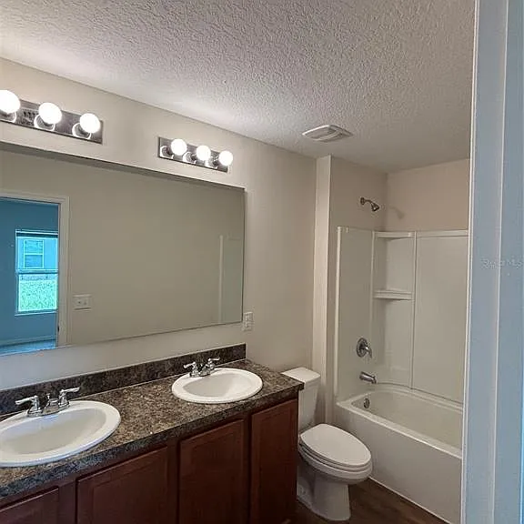 209 Fig Ct — Photo 9