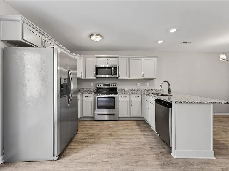645 Stowe Ct #C — Photo 17