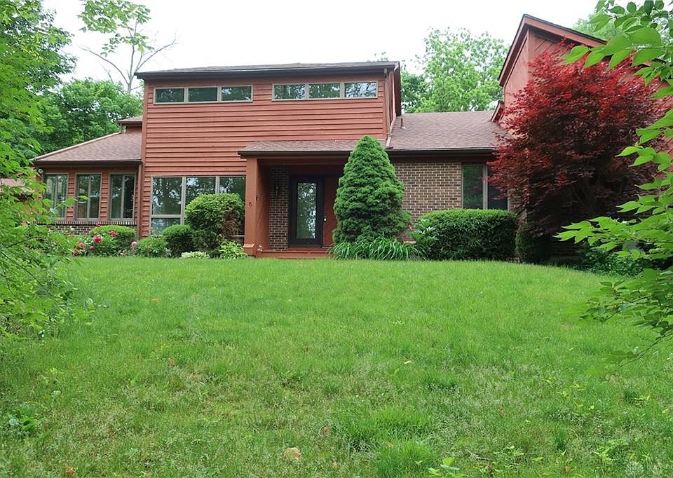 1st image of 250 Brice St