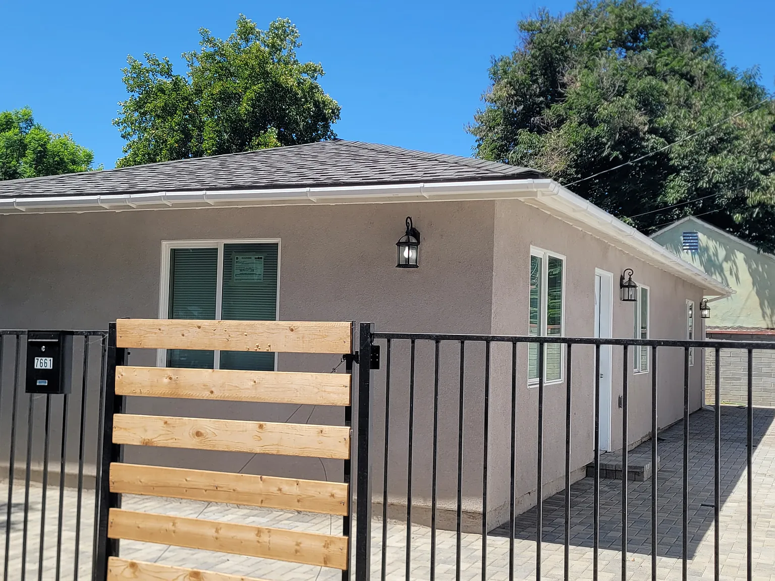 2 bed, 850 sqft, $2,950 — Photo 1