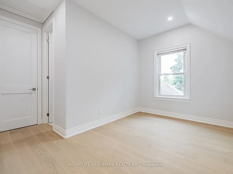 41 Arnold Cres #1 — Photo 21