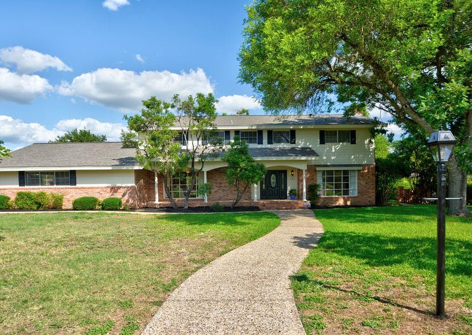1st image of 243 Fairview Dr