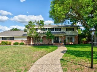 243 Fairview Dr, Kerrville, TX 78028