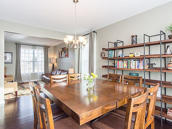 5th image of 24438 Kennedy Cir