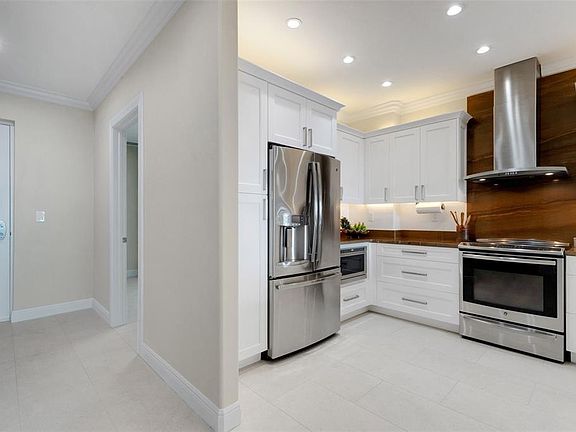 5th image of 1771 RINGLING BOULEVARD #1205