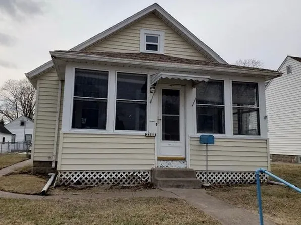 3708 Fillmore St, Davenport, IA 52806