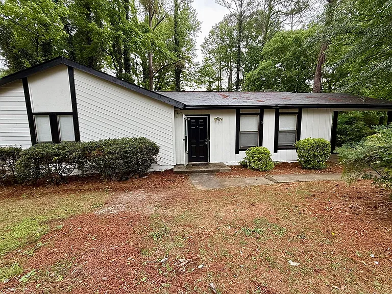 655 Post Oak Rd — Photo 1