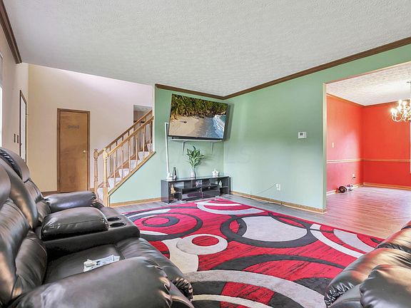 5th image of 223 Brookhill Dr