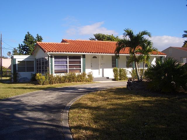1st image of 141 Glendale Dr