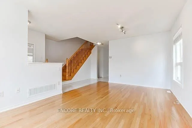 5 bed, $3,700 — Photo 4