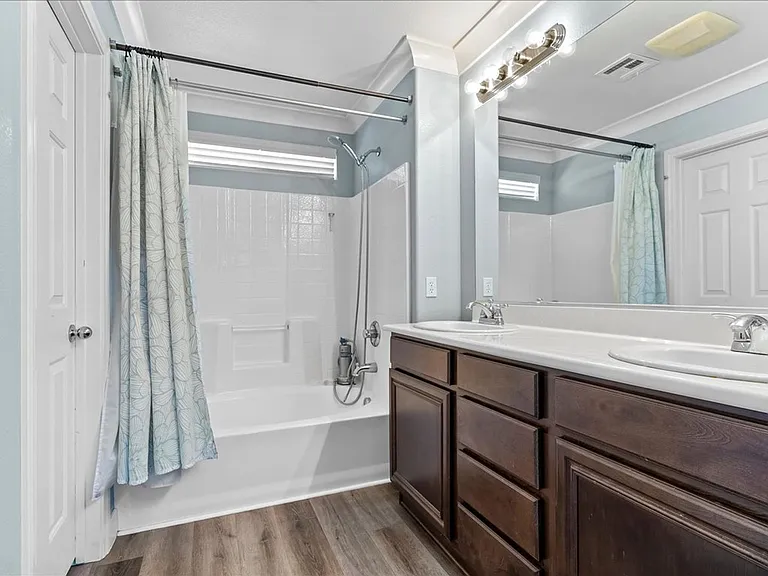 9131 Mount Wilson St — Photo 17