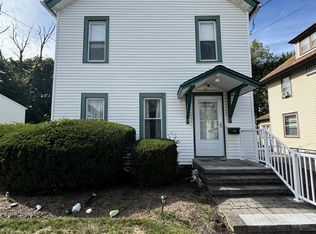 143 N Beacon St, Middletown, NY 10940