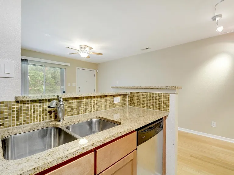 3204 Menchaca Rd #712 — Photo 10