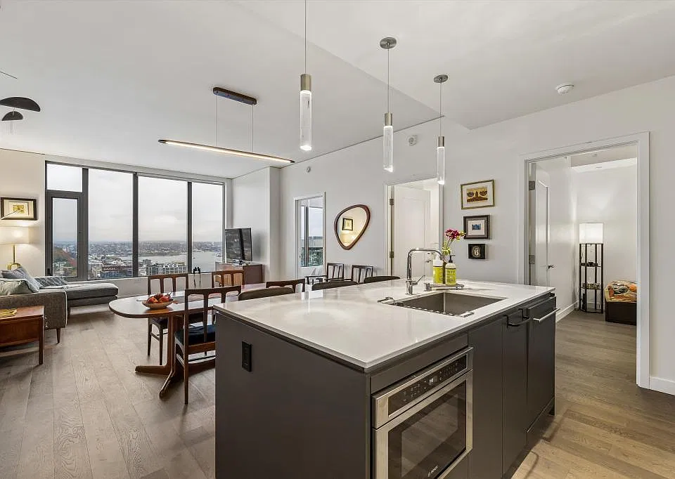 2510 6th Ave #2910