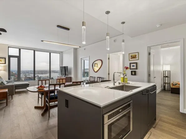 2510 6th Ave Unit 2910, Seattle, WA 98121
