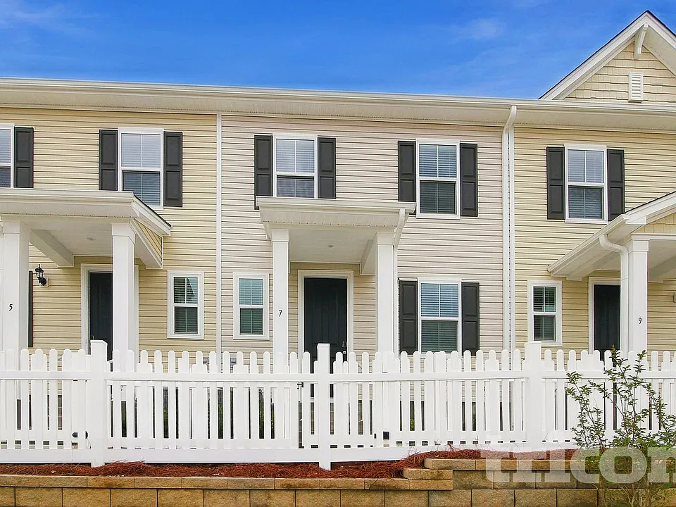 7 Red Bank Rd