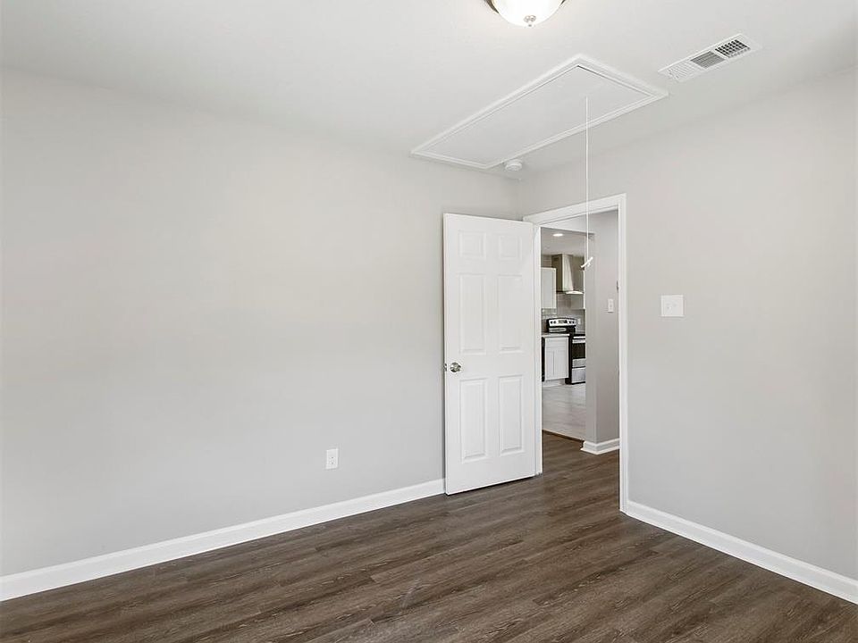 1st image of 2314 34th Ave N