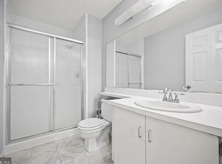 6 Voscek Ct, Lawrence Township, NJ 08648