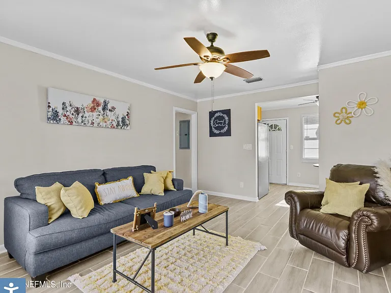 5020 Portsmouth Ave — Photo 2